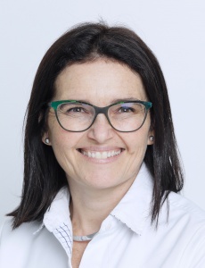 Annette Hoskin, Global Standardization Manager, Essilor